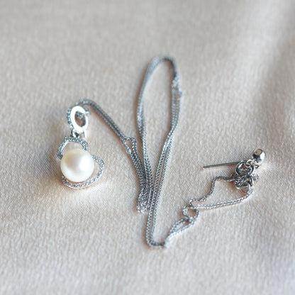 Warm Ivory Freshwater Pearl Gourd Pendant Necklace | 925 Sterling Silver